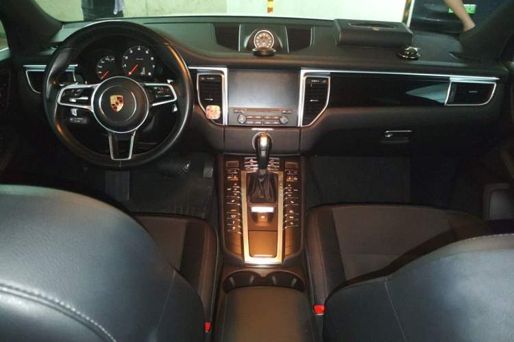 Used Porsche Macan 2017 Macan 2.0T Center Console