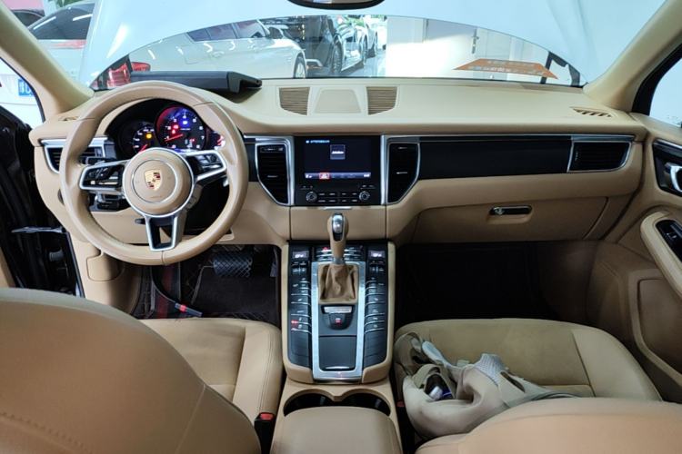 Used Porsche Macan 2017 Macan 2.0T Center Console
