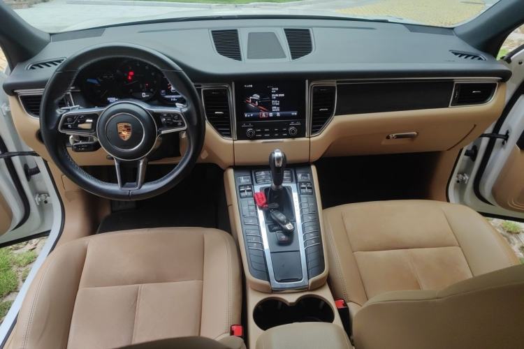 Used Porsche Macan 2017 Macan 2.0T Center Console