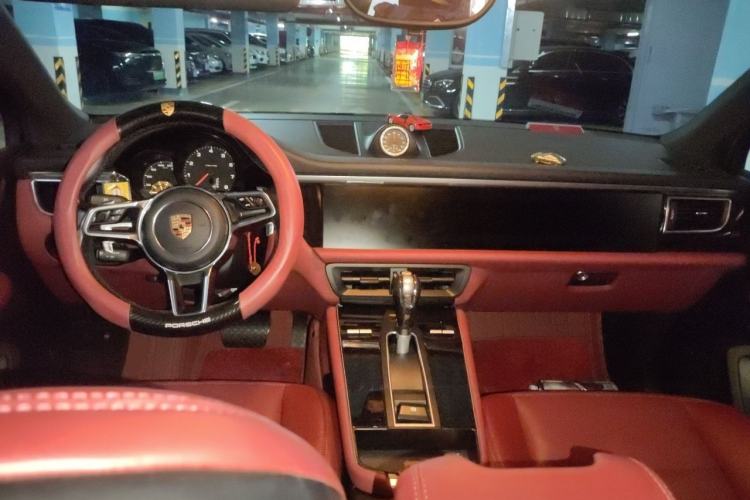 Used Porsche Macan 2017 Macan 2.0T Center Console