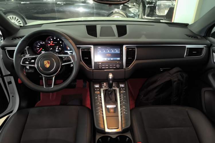 Used Porsche Macan 2017 Macan 2.0T Center Console
