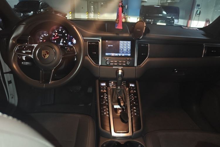 Used Porsche Macan 2017 Macan 2.0T Center Console