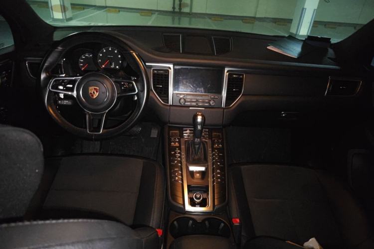Used Porsche Macan 2017 Macan 2.0T Center Console