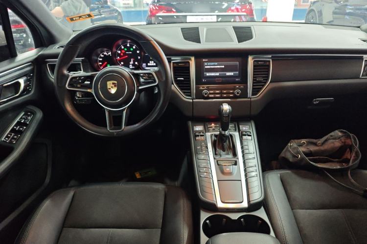 Used Porsche Macan 2017 Macan 2.0T Center Console