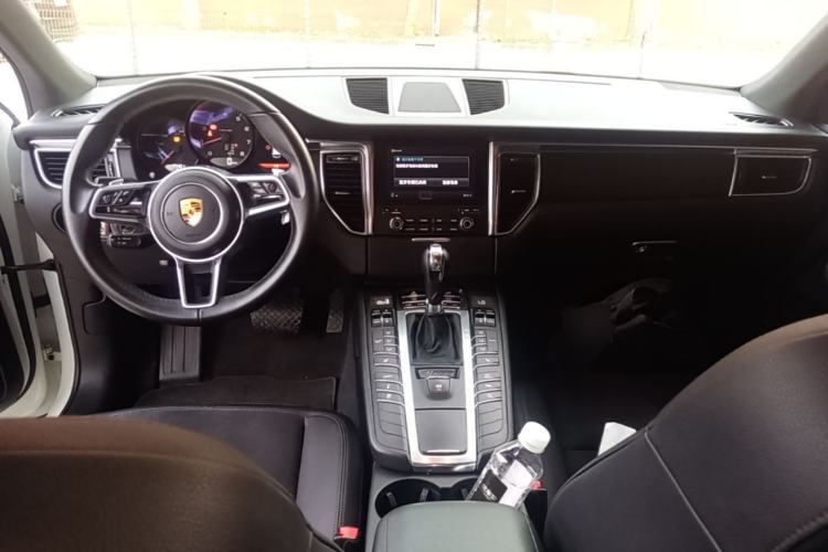 Used Porsche Macan 2017 Macan 2.0T Center Console