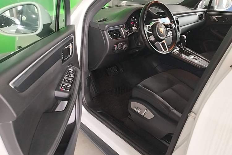 Used Porsche Macan 2017 Macan 2.0T Driver Seat