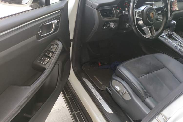 Used Porsche Macan 2017 Macan 2.0T Driver Seat