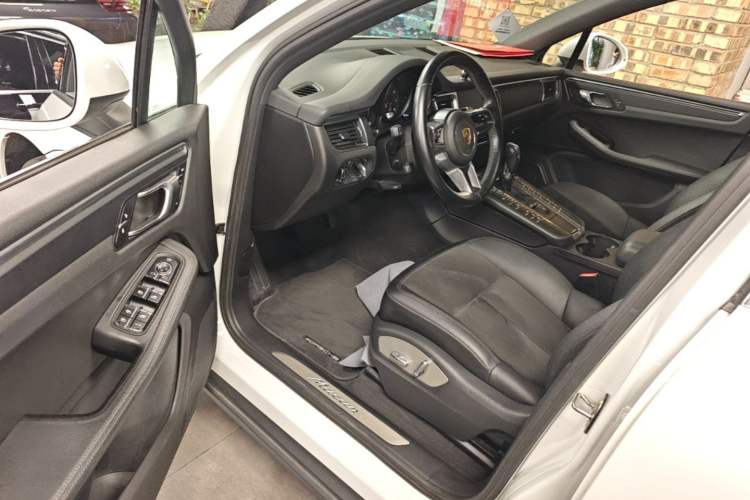 Used Porsche Macan 2017 Macan 2.0T Driver Seat