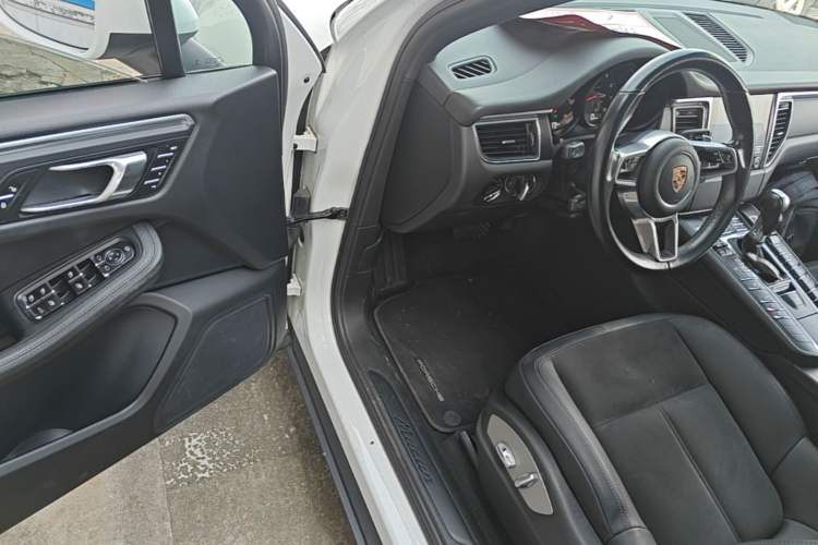Used Porsche Macan 2017 Macan 2.0T Driver Seat