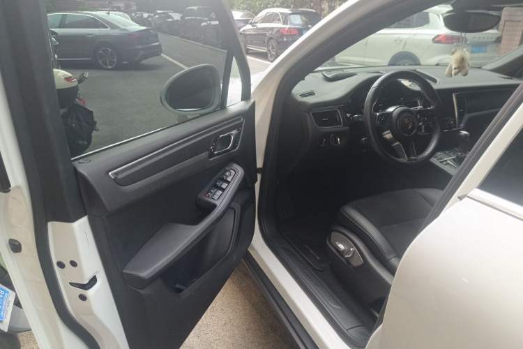 Used Porsche Macan 2017 Macan 2.0T Driver Seat
