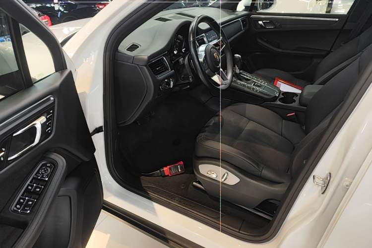 Used Porsche Macan 2017 Macan 2.0T Driver Seat