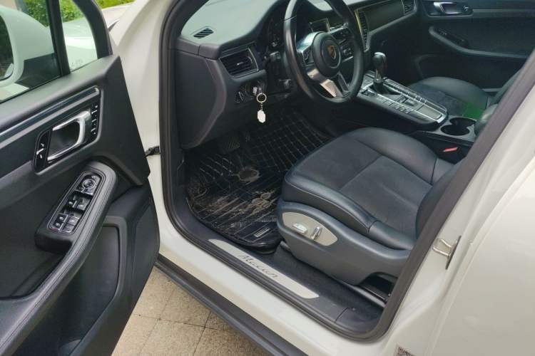 Used Porsche Macan 2017 Macan 2.0T Driver Seat
