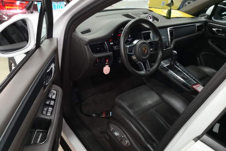 Used Porsche Macan 2017 Macan 2.0T Driver Seat