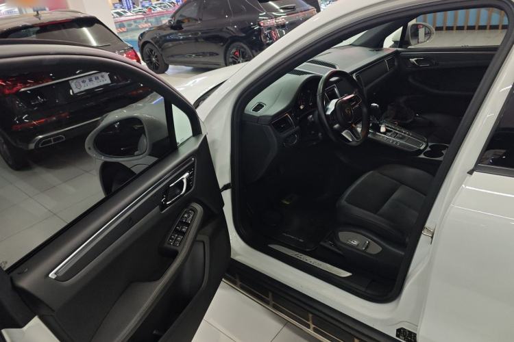 Used Porsche Macan 2017 Macan 2.0T Driver Seat