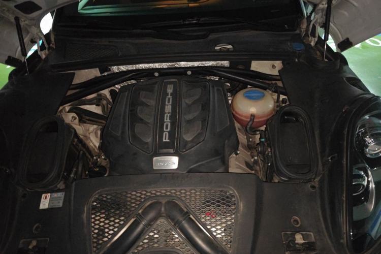 Used Porsche Macan 2017 Macan S 3.0T Engine Bay