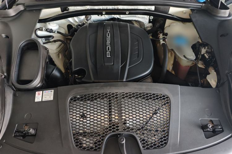 Used Porsche Macan 2017 Macan 2.0T Engine Bay