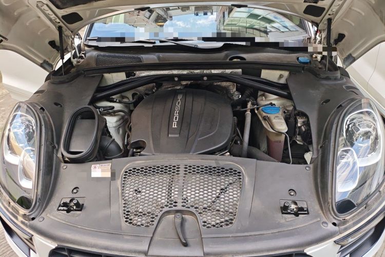 Used Porsche Macan 2017 Macan 2.0T Engine Bay