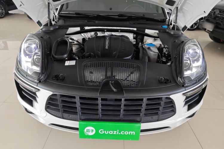 Used Porsche Macan 2017 Macan 2.0T Engine Bay