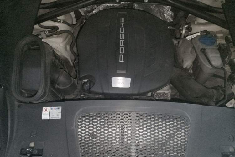 Used Porsche Macan 2017 Macan 2.0T Engine Bay