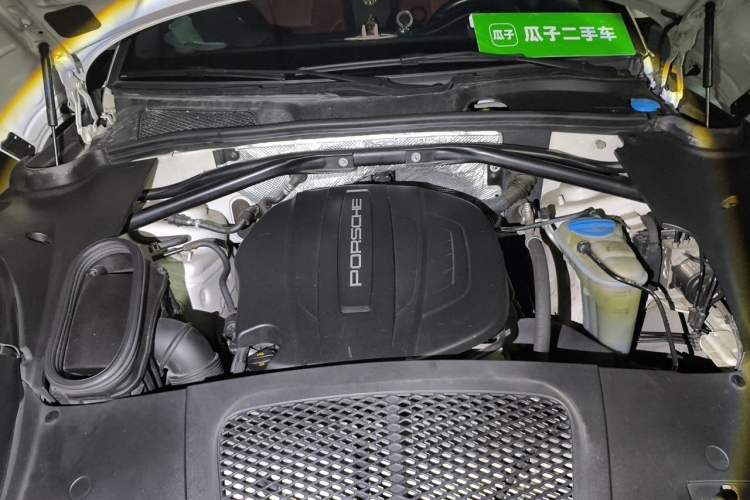Used Porsche Macan 2017 Macan 2.0T Engine Bay
