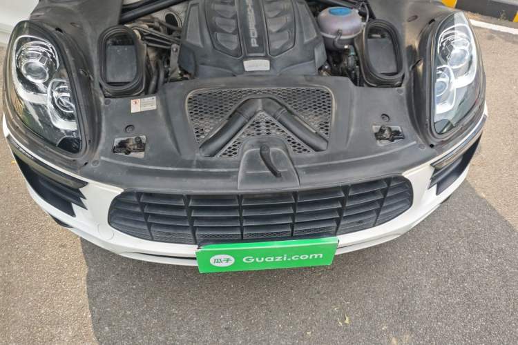 Used Porsche Macan 2017 Macan S 3.0T Engine Bay
