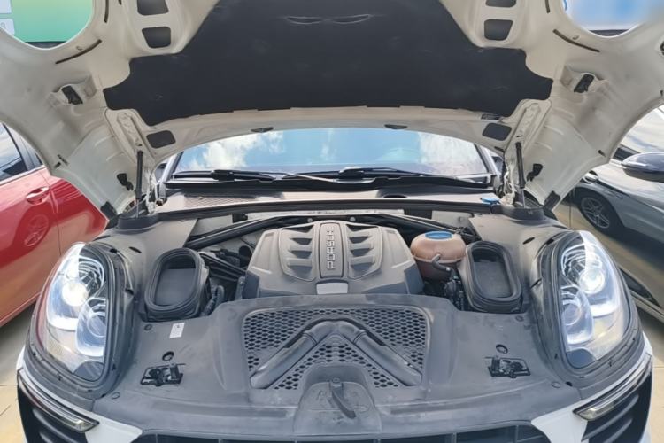 Used Porsche Macan 2017 Macan S 3.0T Engine Bay
