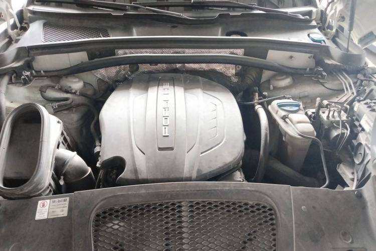 Used Porsche Macan 2017 Macan 2.0T Engine Bay