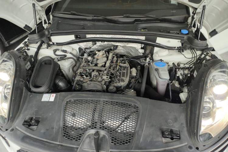 Used Porsche Macan 2017 Macan 2.0T Engine Bay