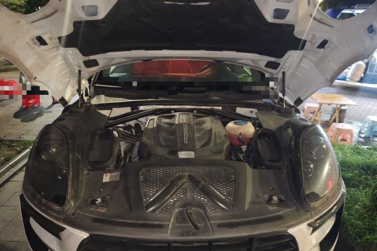 Used Porsche Macan 2017 Macan GTS 3.0T Engine Bay