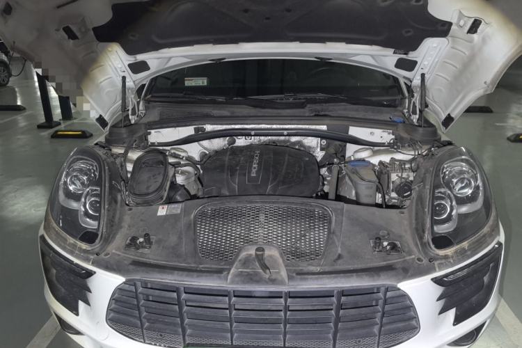 Used Porsche Macan 2017 Macan 2.0T Engine Bay