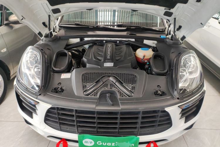 Used Porsche Macan 2017 Macan S 3.0T Engine Bay