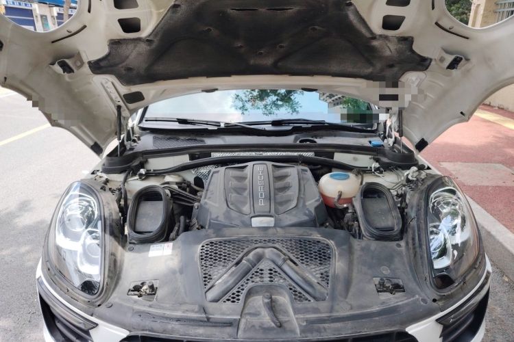 Used Porsche Macan 2017 Macan S 3.0T Engine Bay