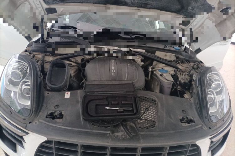 Used Porsche Macan 2017 Macan 2.0T Engine Bay