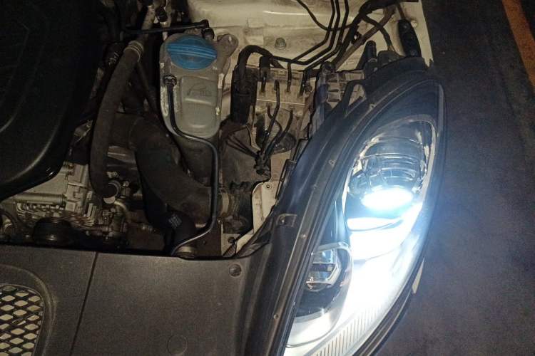 Used Porsche Macan 2017 Macan 2.0T Engine Bay Left