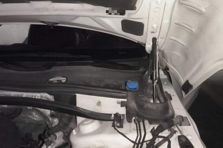Used Porsche Macan 2017 Macan 2.0T Engine Bay Left