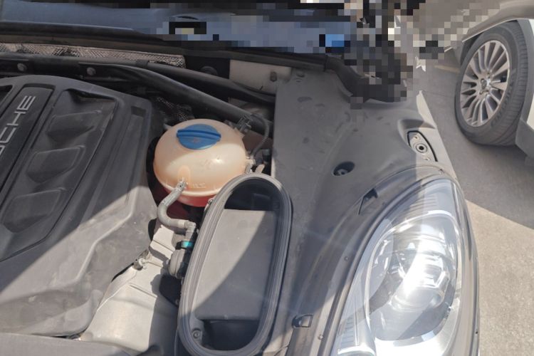Used Porsche Macan 2017 Macan S 3.0T Engine Bay Left