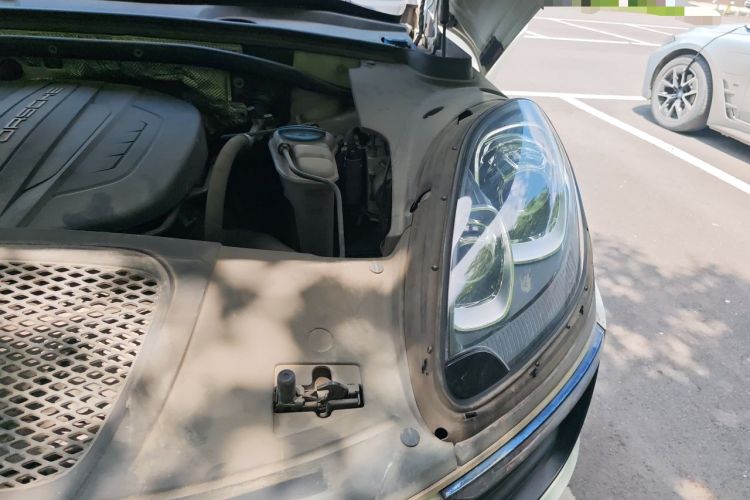 Used Porsche Macan 2017 Macan 2.0T Engine Bay Left
