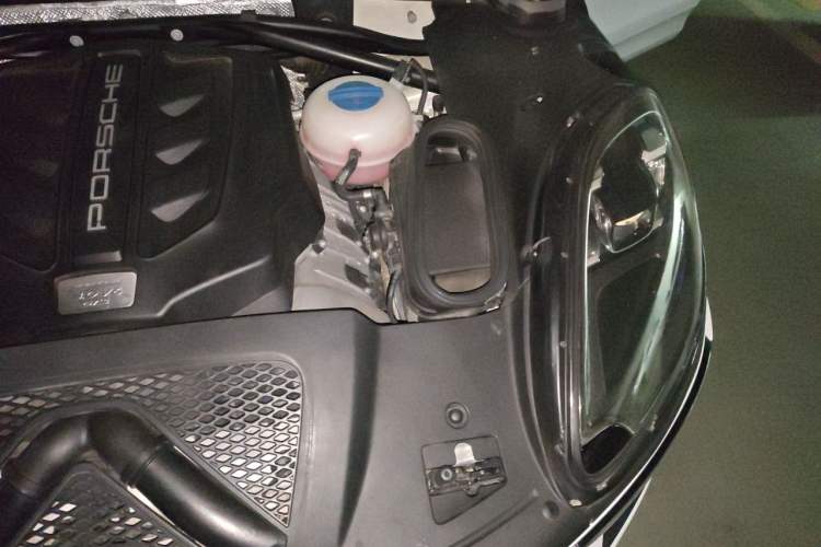 Used Porsche Macan 2017 Macan GTS 3.0T Engine Bay Left