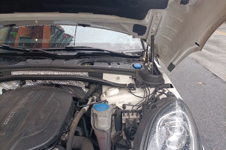 Used Porsche Macan 2017 Macan 2.0T Engine Bay Left