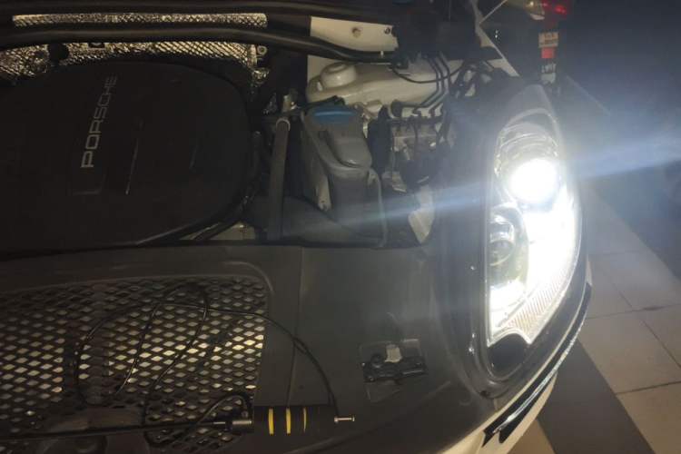 Used Porsche Macan 2017 Macan 2.0T Engine Bay Left