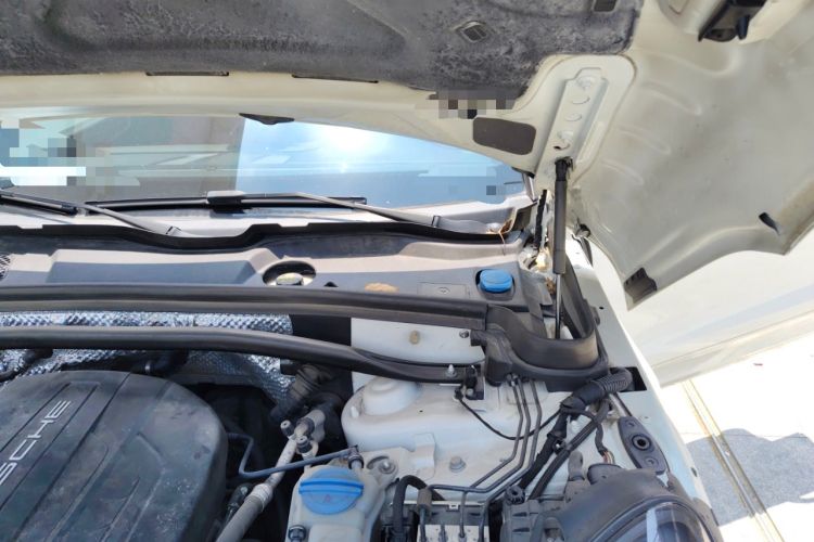 Used Porsche Macan 2017 Macan 2.0T Engine Bay Left