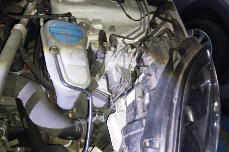 Used Porsche Macan 2017 Macan 2.0T Engine Bay Left