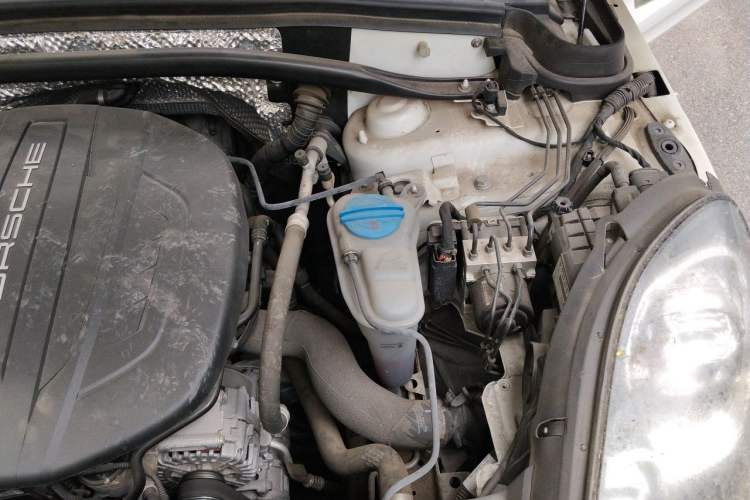 Used Porsche Macan 2017 Macan 2.0T Engine Bay Left