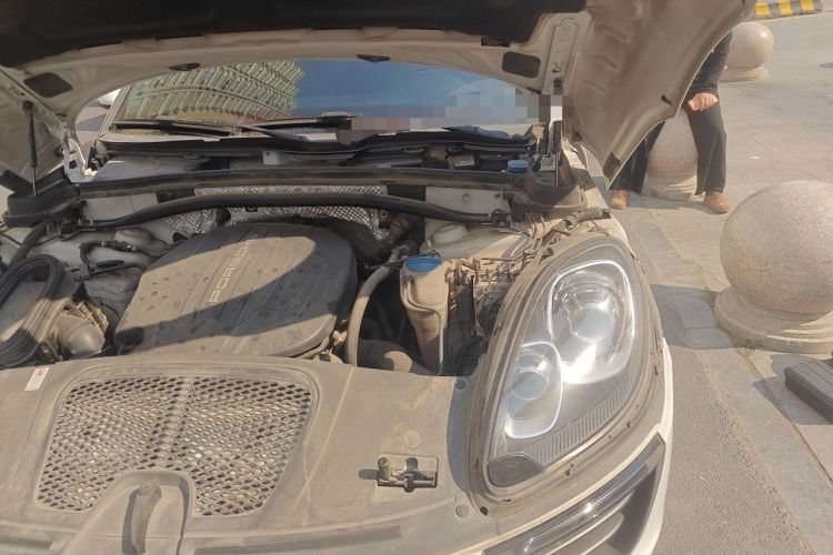 Used Porsche Macan 2017 Macan 2.0T Engine Bay Left