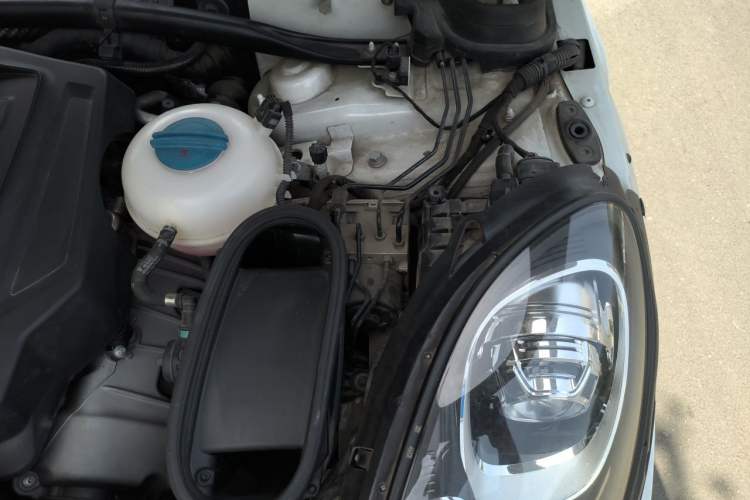 Used Porsche Macan 2017 Macan S 3.0T Engine Bay Left