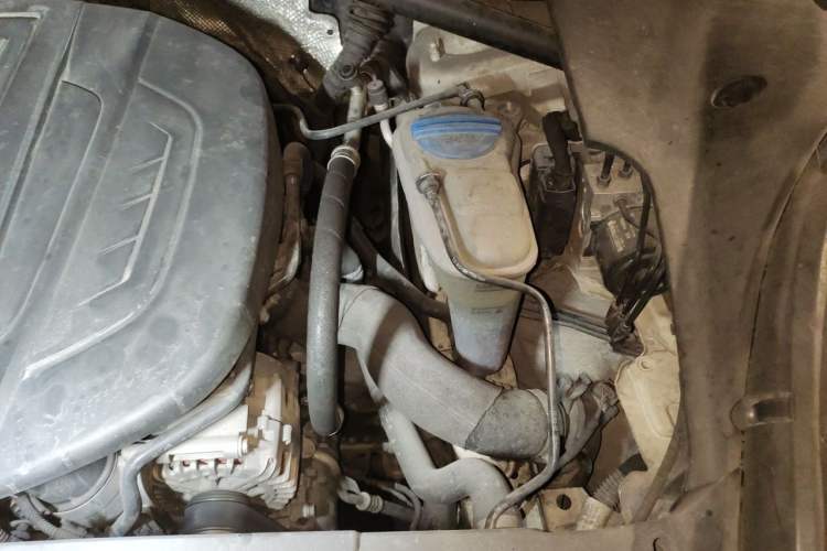 Used Porsche Macan 2017 Macan 2.0T Engine Bay Left