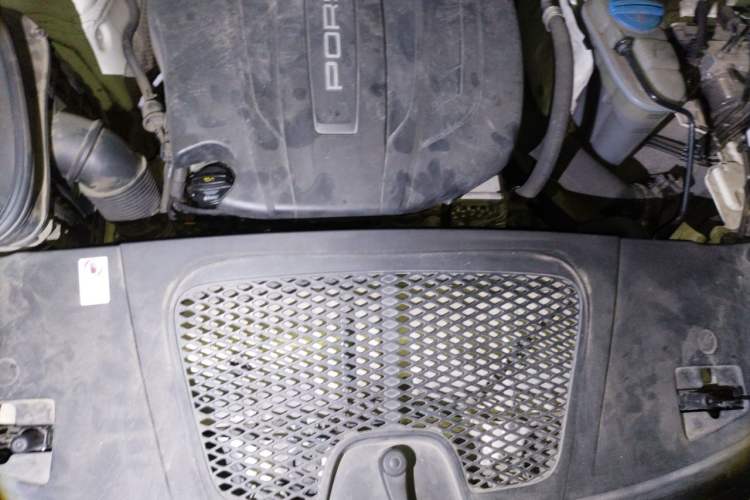 Used Porsche Macan 2017 Macan 2.0T Engine Bay