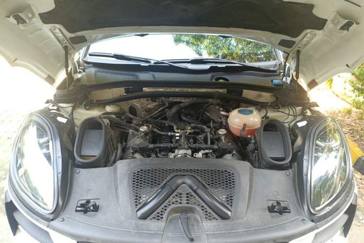 Used Porsche Macan 2017 Macan S 3.0T Engine Bay