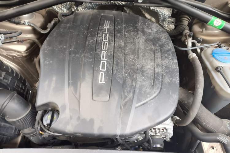 Used Porsche Macan 2017 Macan 2.0T Engine Bay