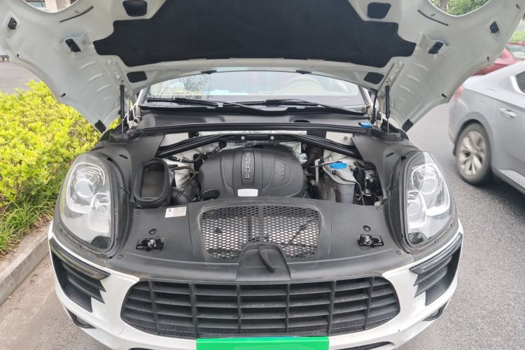Used Porsche Macan 2017 Macan 2.0T Engine Bay